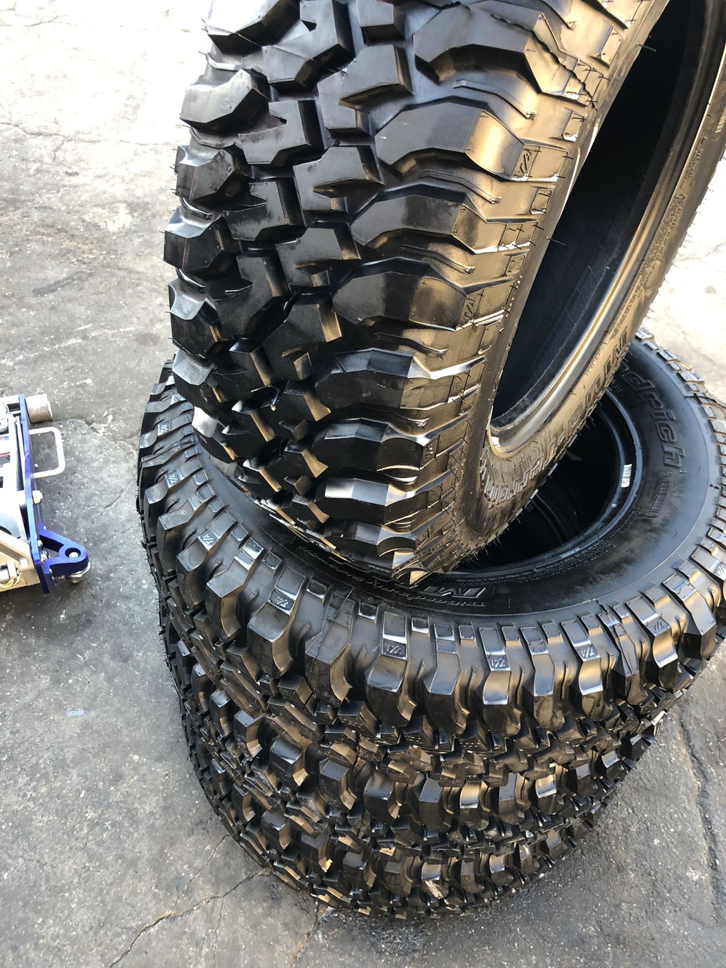 255/75R16 BFGoodRich tire (4 for $600)