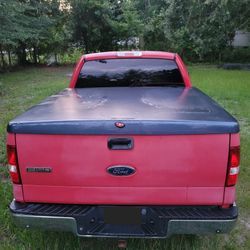 Ford F-150 Fiberglass Tonneau Cover 04-08 5 1/2' Bed
