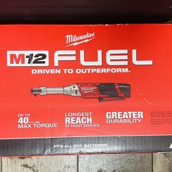 Milwaukee 2559-21 M12 FUEL 1/4" Extended Reach Ratchet Kit