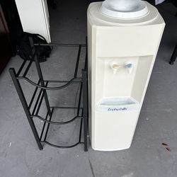 Water Dispensing  And 3 Bottles Rack