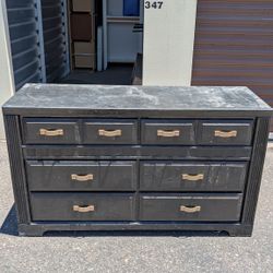 Wooden 6 Drawer Dresser 