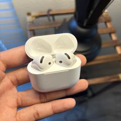 Apple AirPods 4