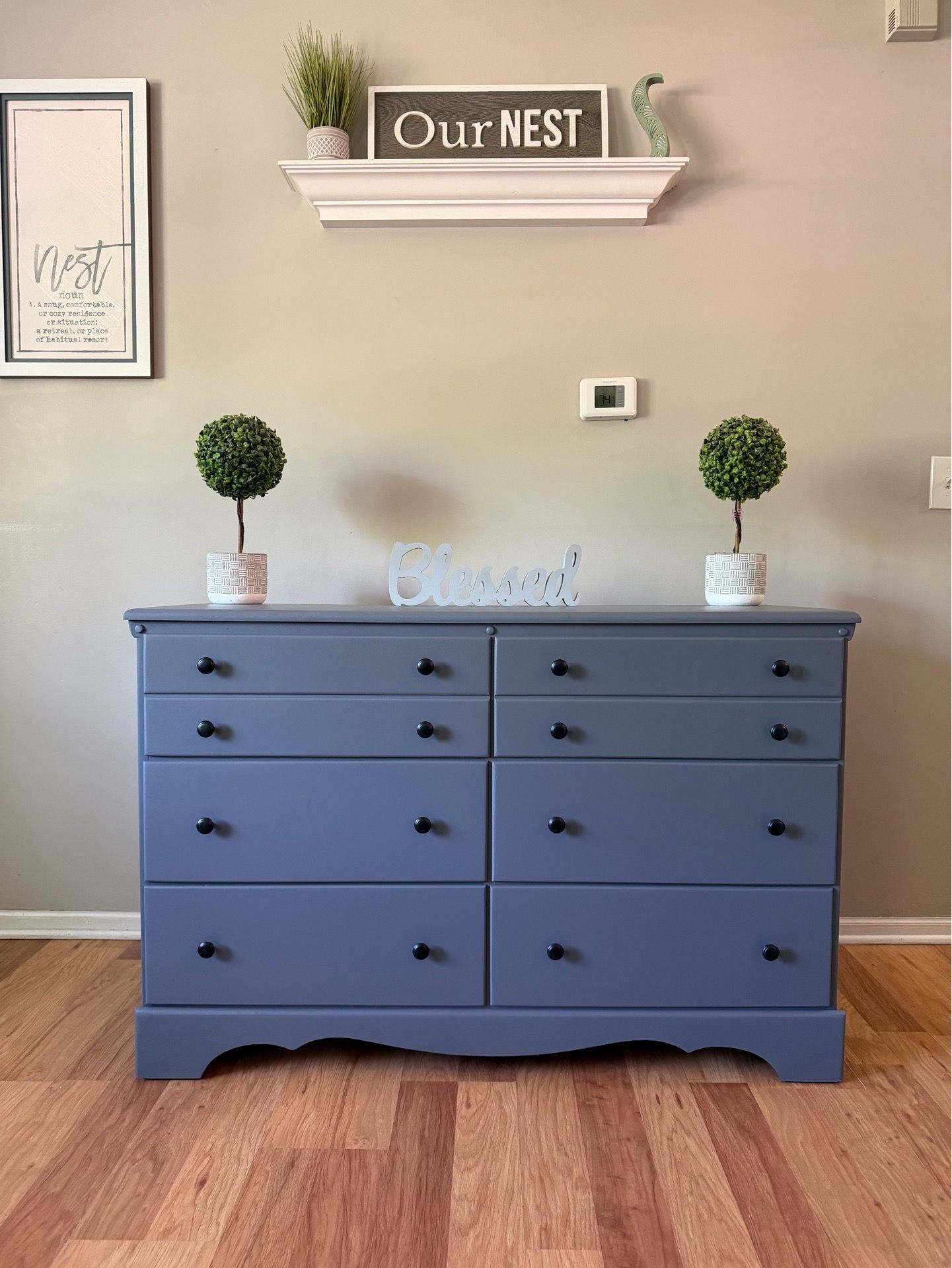 ✨🩶Gorgeous solid dresser🩶✨