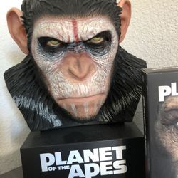 Planet of the Apes: Caesar's Warrior Collection With Complete Trilogy 