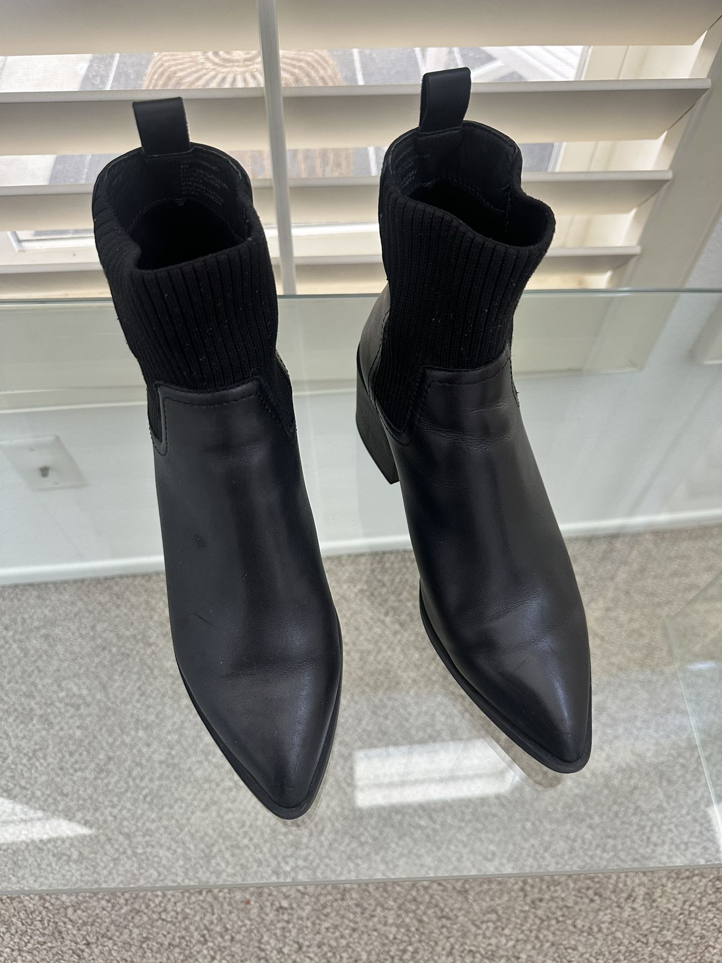 Women’s Booties Boots Black Leather Size 8