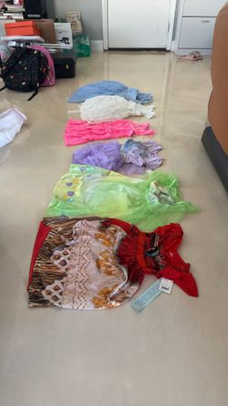 6 Dresses Fits 2-5T 