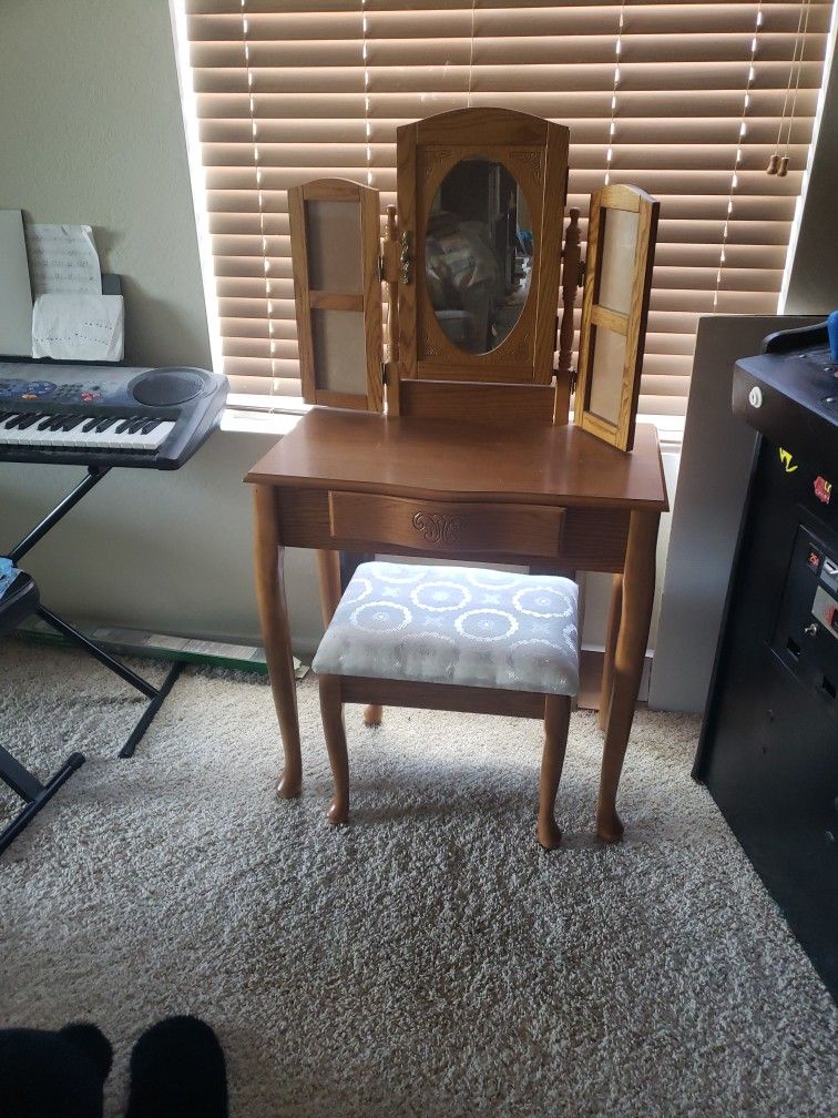 Wooden vanity and matching stool