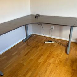 L-Shaped grey Office Desk