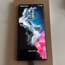 Galaxy S 22 Ultra (cracked)