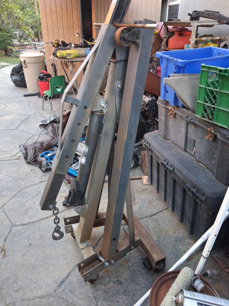 Pittsburgh Engjne Hoist Cherry Picker