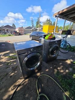 L G  Stackable Washer & Dryer