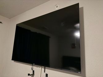 Vizio 65’ Flat Screen TV