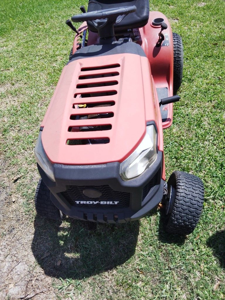 Troy-Bilt riding lawnmower selling parts