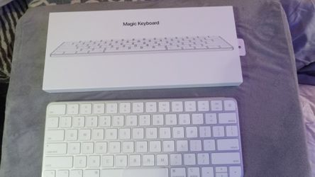 Apple Magic Keyboard - New