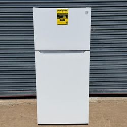 New!! KENMORE 30 in. 18.1 cu. ft. Top Freezer Refrigerator in White with E-Star