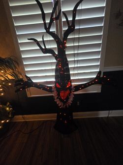 Halloween Holiday Living 6-ft Lighted Animatronic Tree Sculpture
Item #837813 |

Model #189-1(contact info removed)