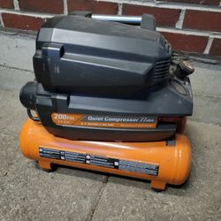 4.5 Gal RIDGID Compressor 
