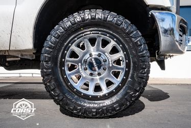 MR709 20" with Gloss Black Impact Ring 