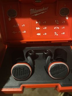 Milwaukee jobsite Earbuds 