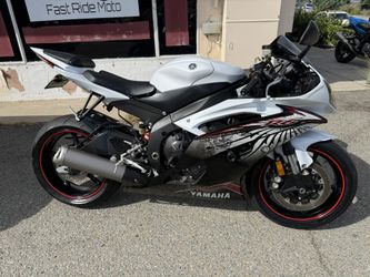 2012 YAMAHA R6 RAVEN EDITION!