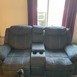 Reclining Loveseat 