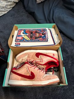 Strange Love dunks