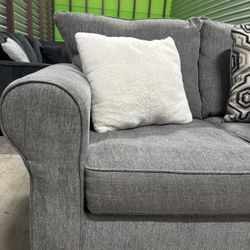 Small Grey Sectional Sofa Couch (Delivery AVAILABLE)