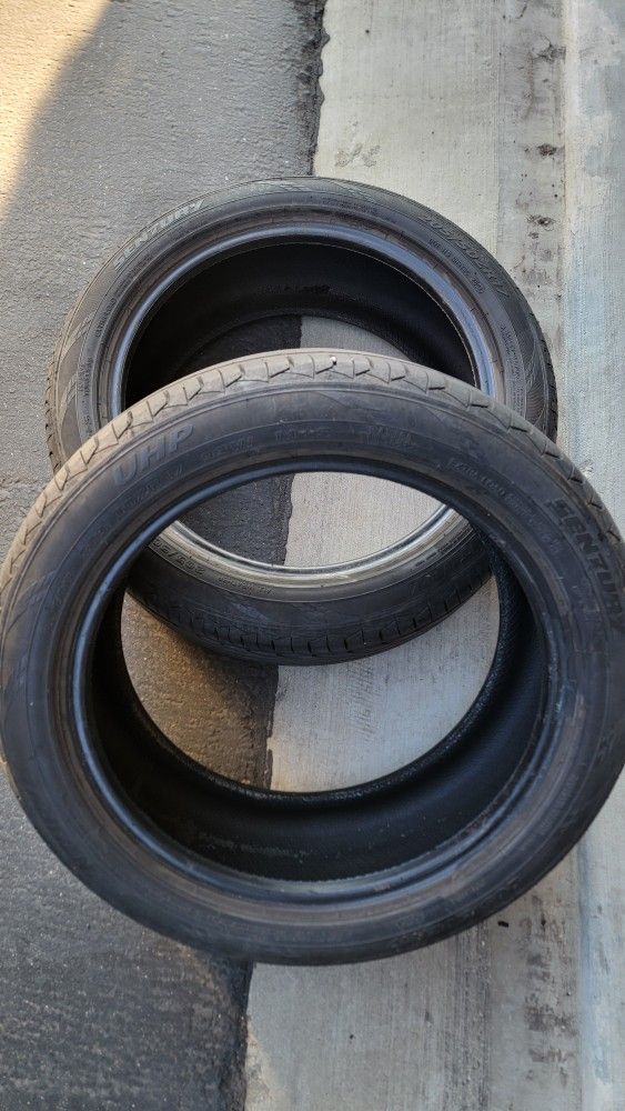 205/50R17 Two Tires Llantas (USED)