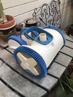Pool Cleaner Hayward 4 Wheeler
