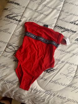 Woman’s medium baiting suit