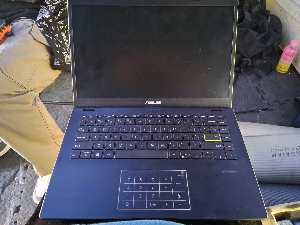 ASUS E410m Laptop
