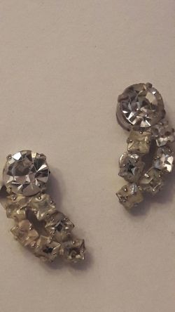 VINTAGE EARRINGS