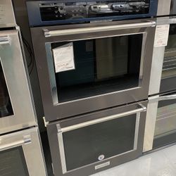 KitchenAid Black Stainless Steel 30” Double Wall Oven With Even-Heat True Convection
