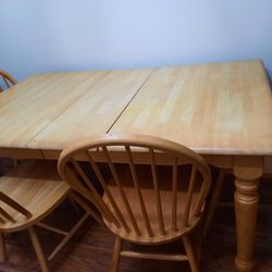 Dinning Table $175