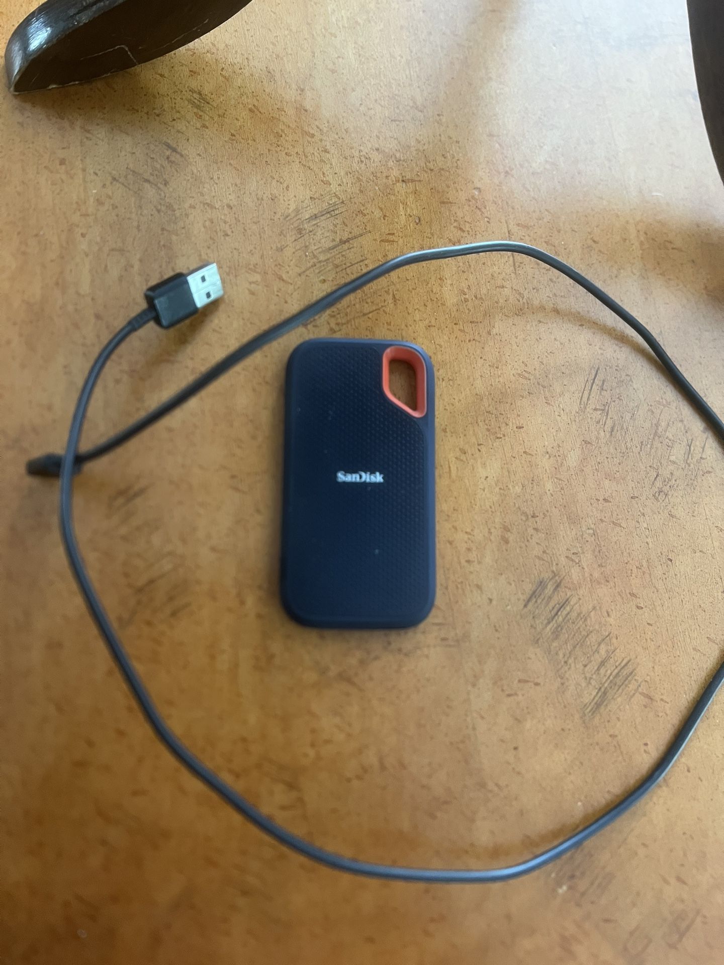 SanDisk 1TB Extreme Portable SSD External SDSSDE61-1T00  USB-C - READ. This is a new open box item without retail packaging. Purchased this and anothe