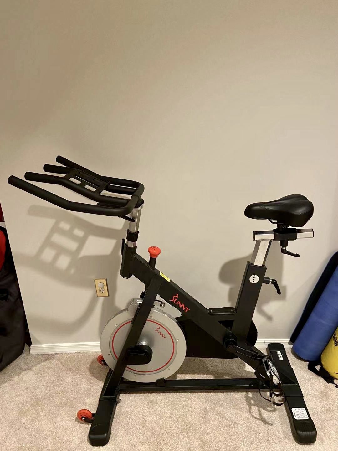 Sunny Health Fitness Magnetic Belt Drive Indoor Cycling Bike