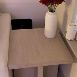 Henn & Hart Side Table 