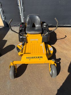 Hustler raptor 42” zero turn mower. 112 hours!