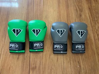 Pro boxing gloves