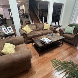 3 Piece Broyhill  Sofa w Chairs and Accent Pillows