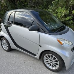 2012 SMART Fortwo *ONLY 133K MILES* TRADES* BUY HERE PAY HERE* TRADES*  *ONLY 133,000 MILES*  SUPER CLEAN  TASTEFULLY MODIFIED  NEW TIRES  JUST SERVIC
