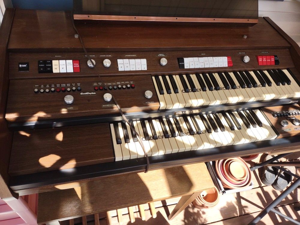 Baldwin Electric Organ