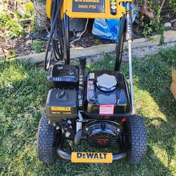 Dewalt Gas Presure Washer 3600 Psi $(contact info removed) Psi$400