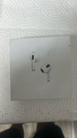 Apple AirPods (3rd generation) with MagSafe Charging Case - White