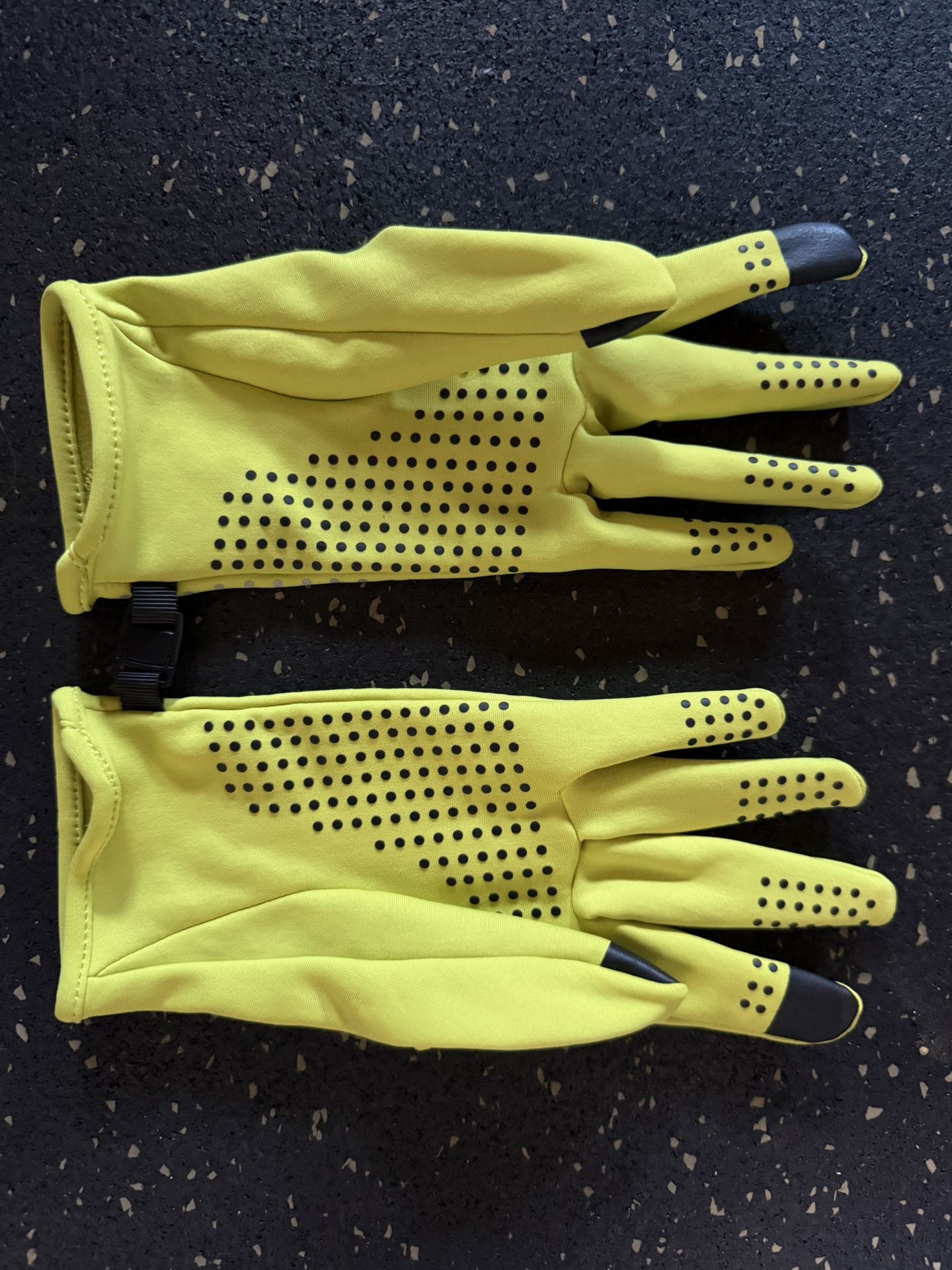lululemon gloves