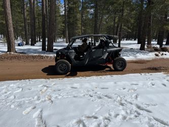 2018 rzr xp4 1000 sxs Utv