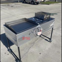 Taco griddle with food warmers and fryer/ carro taquero con comal i charolas para mantener comida i freidora  20x24 cast iron grill 1/4 very thick  3 