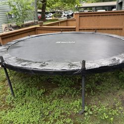 Trampoline 