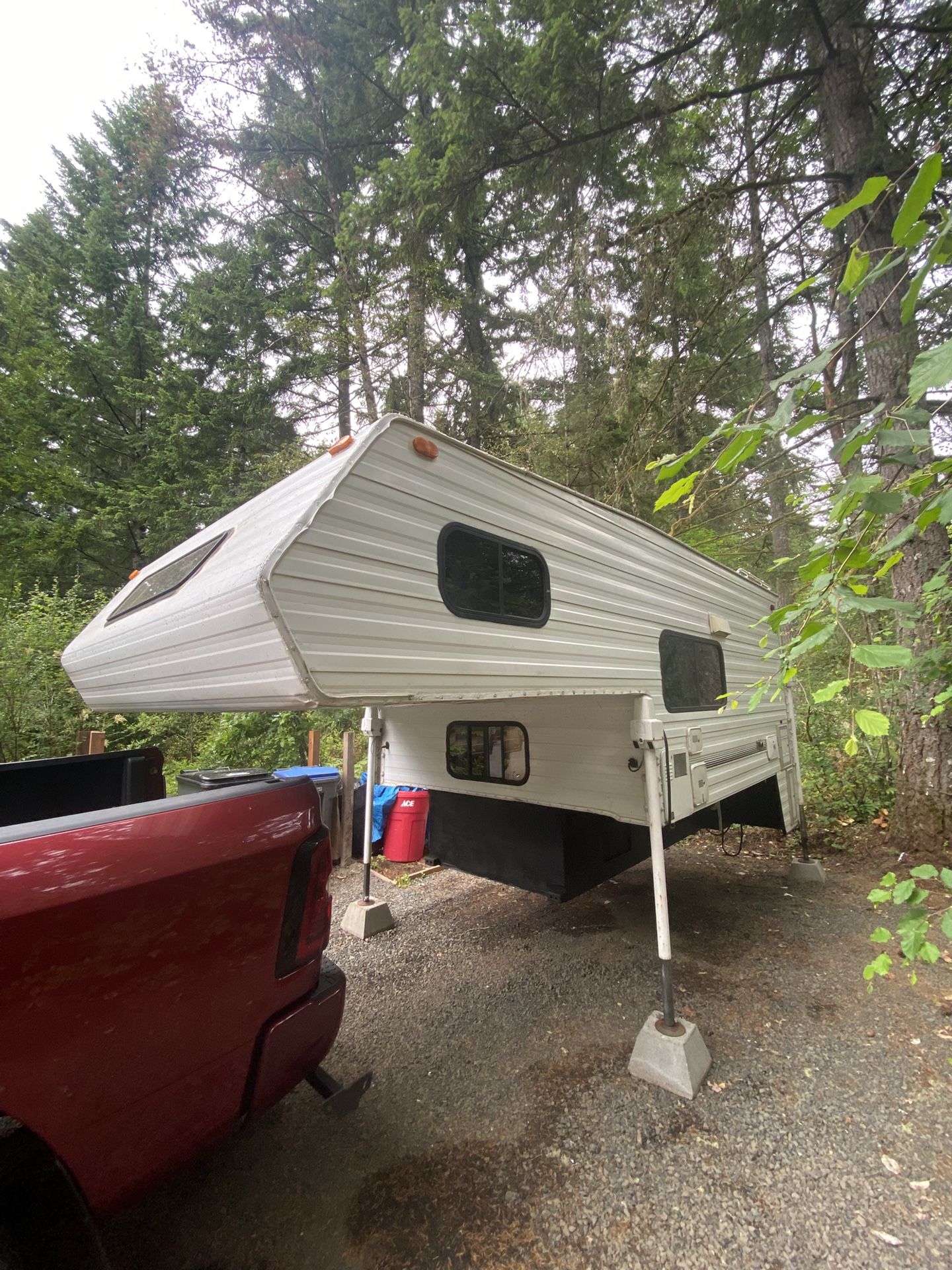 2003 Pastime 980sc Truck Camper