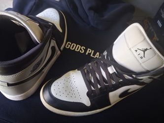 Air Jordan 1 Mid
Mens Lifestyle Shoes